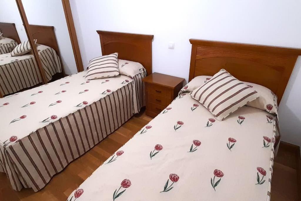 Apartamento Vistas Al Mar Con Piscina Y Terraza Foz Eksteriør bilde